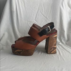 Topshop~ 70's vibes platforms